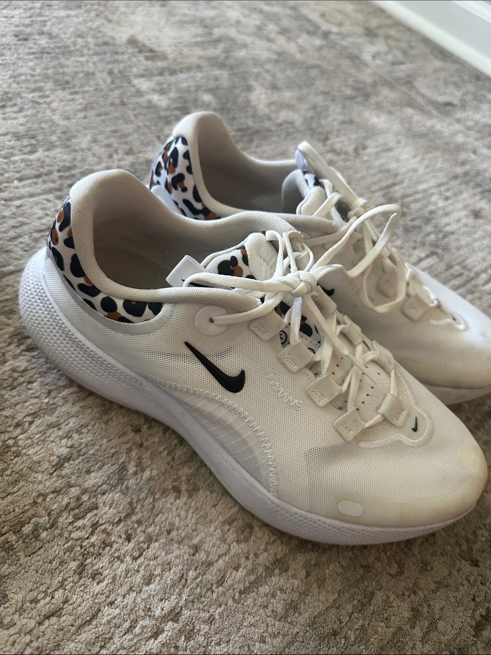 Nike White Women's Running Sneakers with Leopard Collar